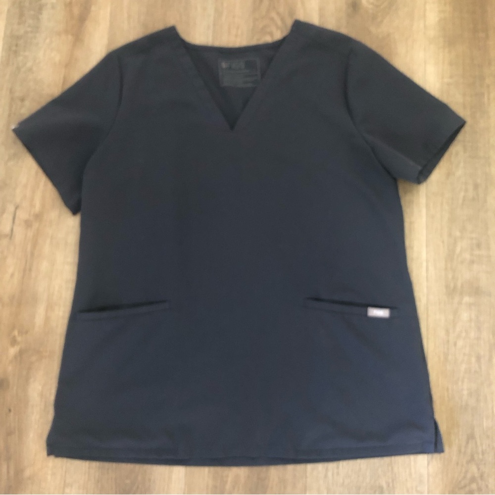 FIGS scrub top size large